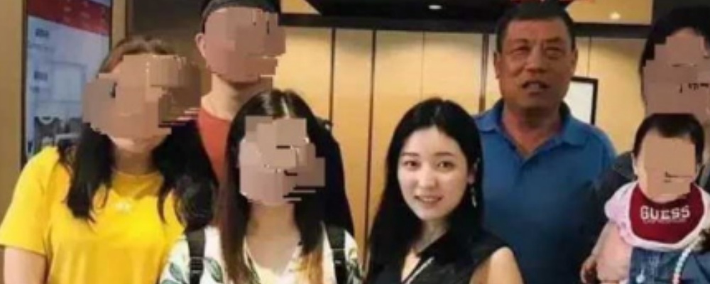 虎毒不食子 淄博理光董事长杨光金 当着孙女的面性侵儿媳 视频曝光竟是通奸