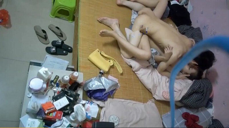郑州黑朱庄 合租房冒死爬墙偷窥 对门夜场上班的小情侣冯可茹各种姿势啪啪